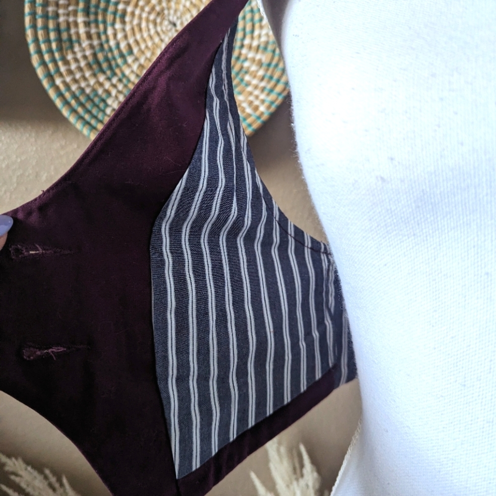LUX Women's Cropped Vest - Picture 8 of 11